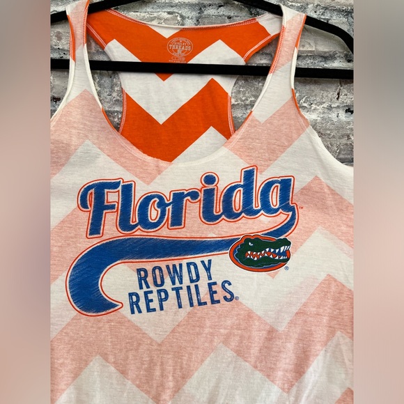 🌸5 for $20 🌸Florida Gators tank top in excellent condition smoke/pet free home. - Picture 2 of 7